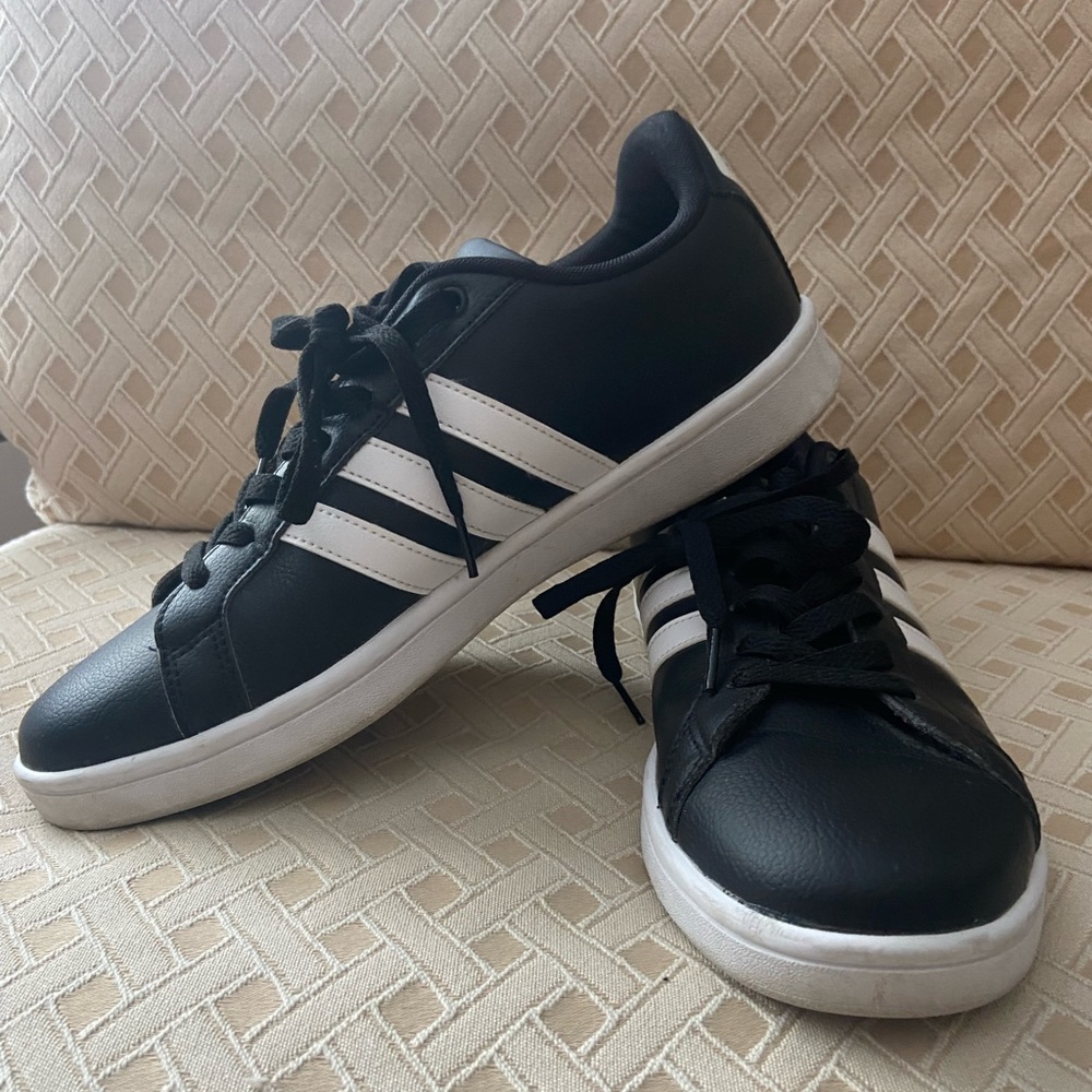 Adidas black and white shoes size 11 barely used- great condition!